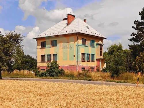 Prodej stavebního pozemku 909 m²