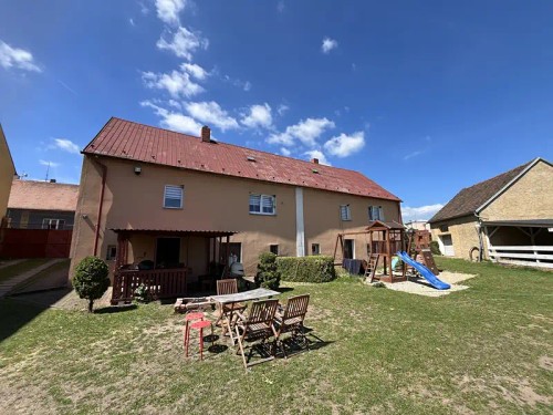 Prodej domu 280 m², pozemek 1288 m²