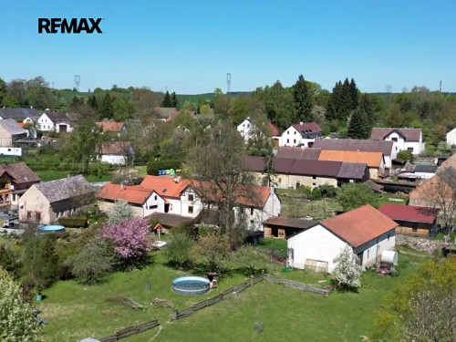 Prodej domu 725 m², pozemek 7880 m²