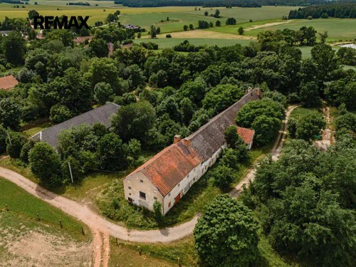 Prodej zemědělské usedlosti 830 m², pozemek 978 m²