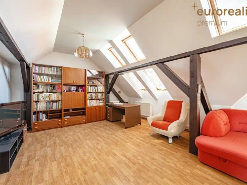Prodej domu 360 m², pozemek 11 m²