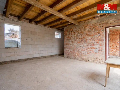 Prodej domu 350 m², pozemek 7949 m²