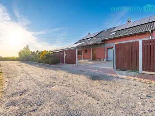 Prodej domu 270 m², pozemek 2175 m²