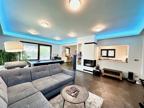 Prodej domu 300 m², pozemek 1122 m²