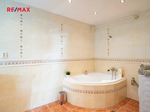 Prodej domu 260 m², pozemek 2300 m²