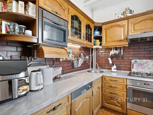 Prodej domu 900 m², pozemek 2785 m²