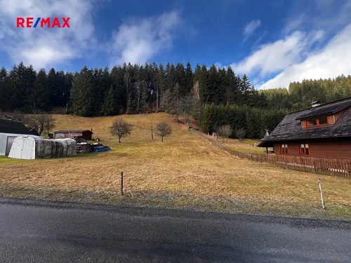 Prodej stavebního pozemku 8470 m²