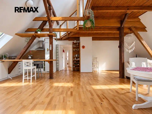 Prodej domu 272 m², pozemek 143 m²