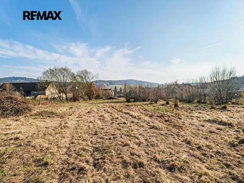 Prodej stavebního pozemku 3297 m²