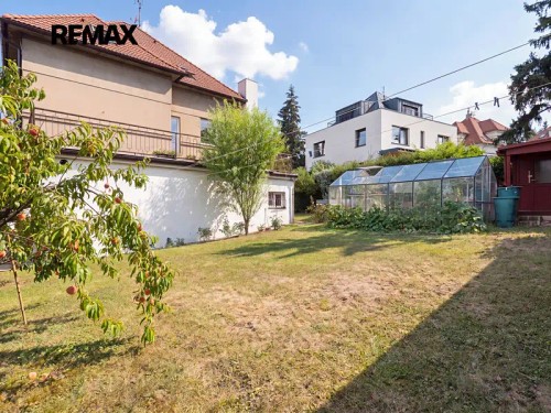 Prodej domu 385 m², pozemek 199 m²