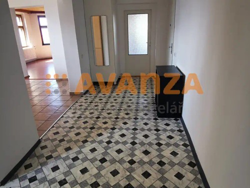 Prodej vily 396 m², pozemek 963 m²