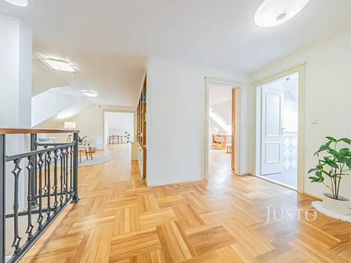 Prodej domu 255 m², pozemek 890 m²