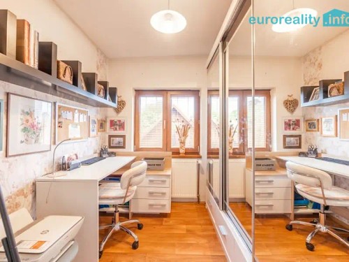 Prodej domu 196 m², pozemek 2259 m²