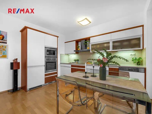 Prodej bytu 2+kk 60 m²