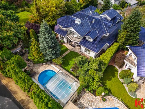 Prodej vily 358 m², pozemek 1157 m²