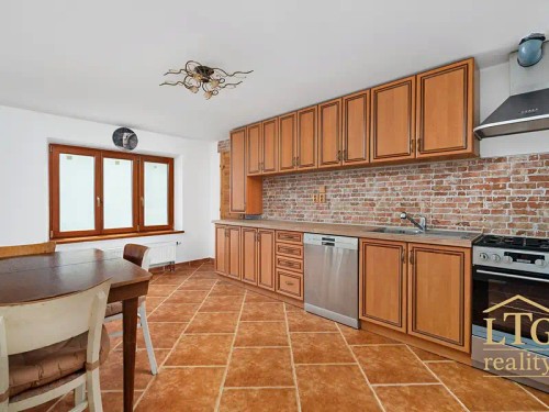 Prodej domu 197 m², pozemek 808 m²