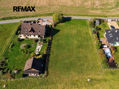 Prodej stavebního pozemku 2001 m²