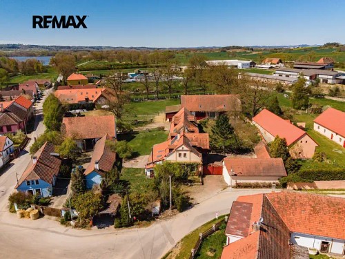 Prodej domu 372 m², pozemek 5995 m²