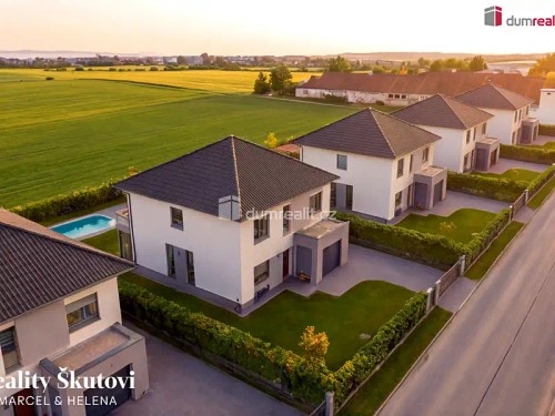 Prodej stavebního pozemku 6668 m²