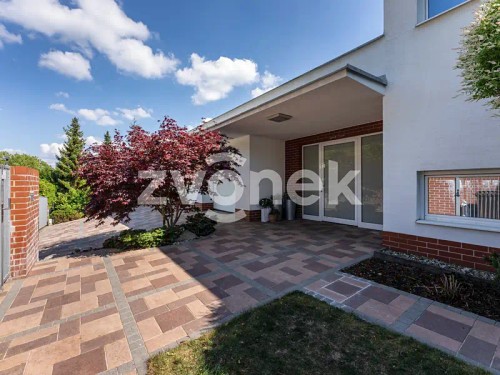 Prodej vily 479 m², pozemek 1503 m²