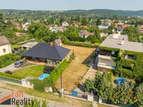 Prodej stavebního pozemku 692 m²