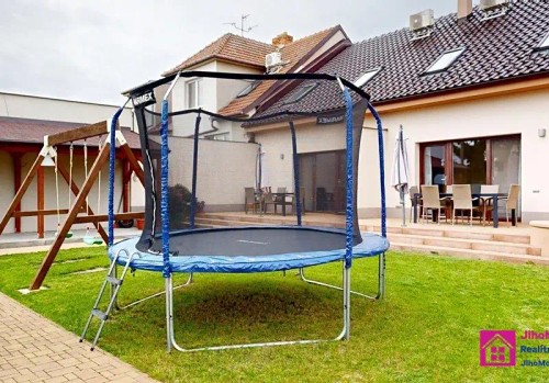 Prodej domu 214 m², pozemek 305 m²