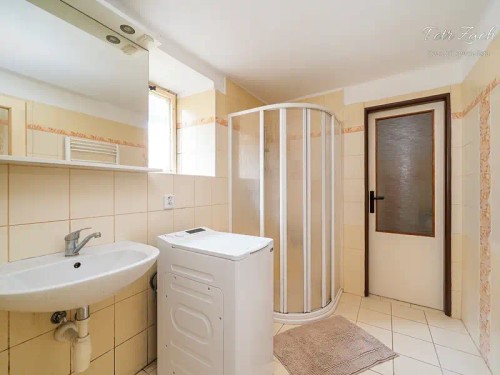 Prodej domu 290 m², pozemek 1802 m²