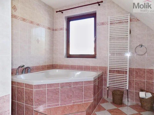 Prodej domu 190 m², pozemek 1140 m²