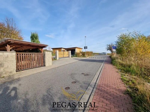 Prodej stavebního pozemku 2689 m²