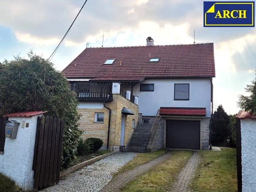 Prodej domu 280 m², pozemek 876 m²