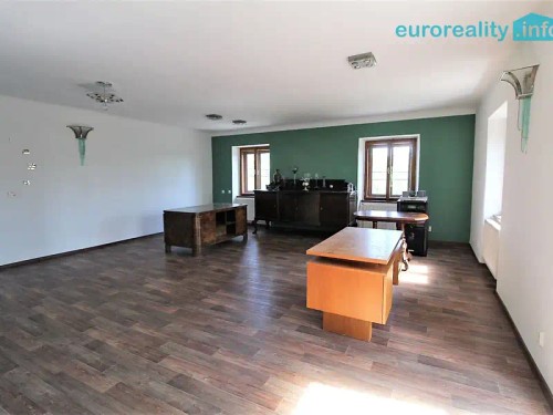 Prodej zemědělské usedlosti 389 m², pozemek 4007 m²