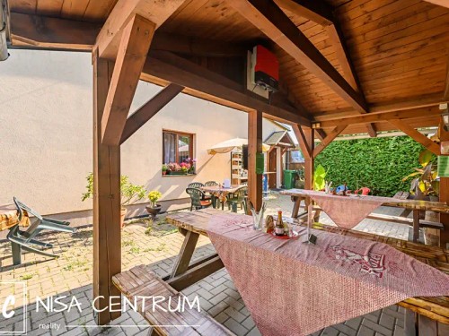 Prodej domu 272 m², pozemek 976 m²