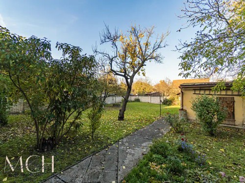 Prodej domu 330 m², pozemek 1144 m²