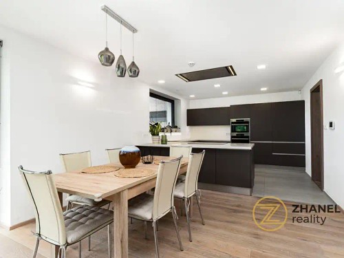 Prodej domu 351 m², pozemek 1603 m²