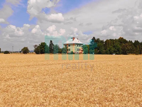 Prodej stavebního pozemku 913 m²