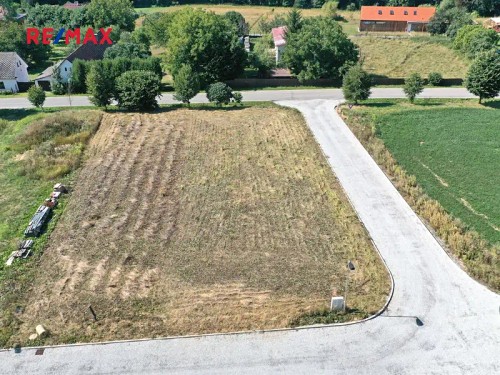 Prodej stavebního pozemku 1416 m²