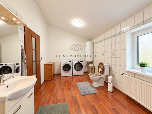 Prodej domu 254 m², pozemek 1235 m²