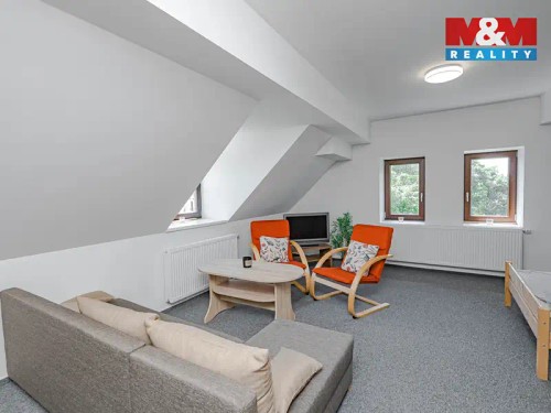 Prodej chalupy 386 m², pozemek 1335 m²
