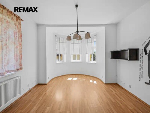 Prodej vily 320 m², pozemek 1201 m²