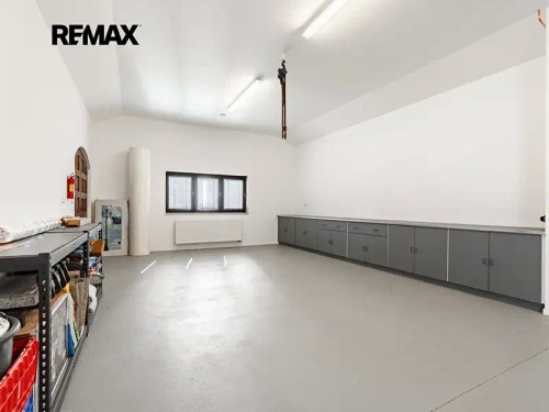 Prodej domu 652 m², pozemek 7174 m²