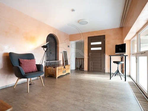 Prodej atypického bytu 240 m²