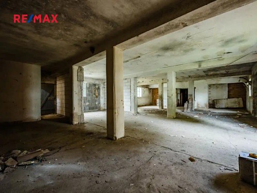 Prodej zemědělské usedlosti 830 m², pozemek 978 m²