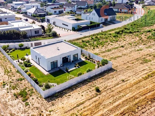 Prodej stavebního pozemku 1230 m²