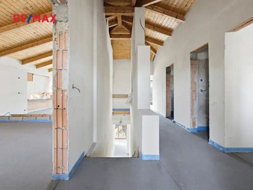 Prodej vily 260 m², pozemek 2681 m²