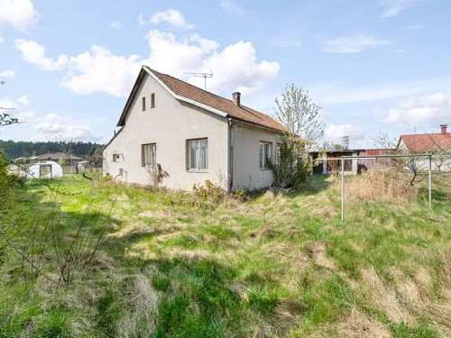 Prodej domu 100 m², pozemek 8575 m²