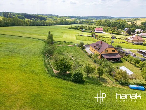 Prodej stavebního pozemku 1208 m²