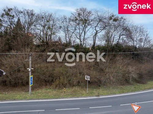 Prodej stavebního pozemku 858 m²