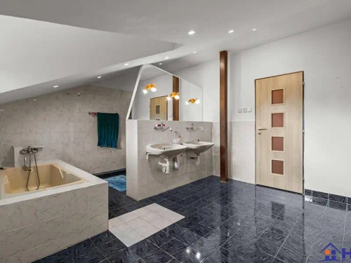 Prodaný  dům 435 m², pozemek 1499 m²