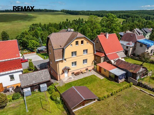 Prodej domu 328 m², pozemek 758 m²