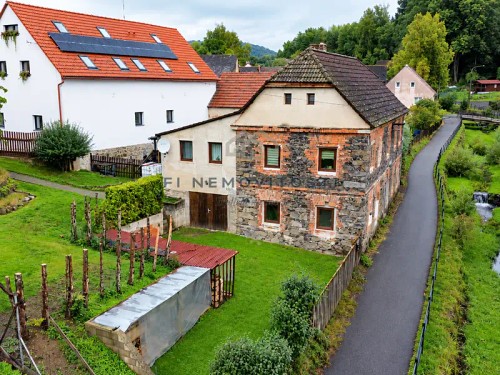 Prodej domu 254 m², pozemek 1235 m²